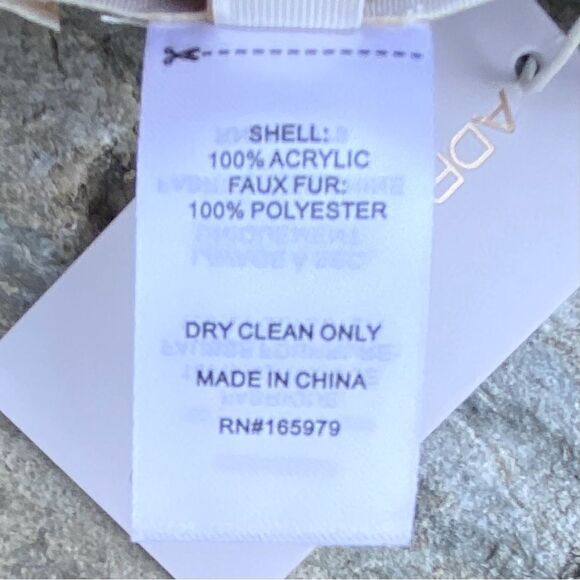 NWT New Adrienne Landau Gray Pearl Trim Faux Fur Pom-Pom Knit Beanie Hat OS - Picture 9 of 9